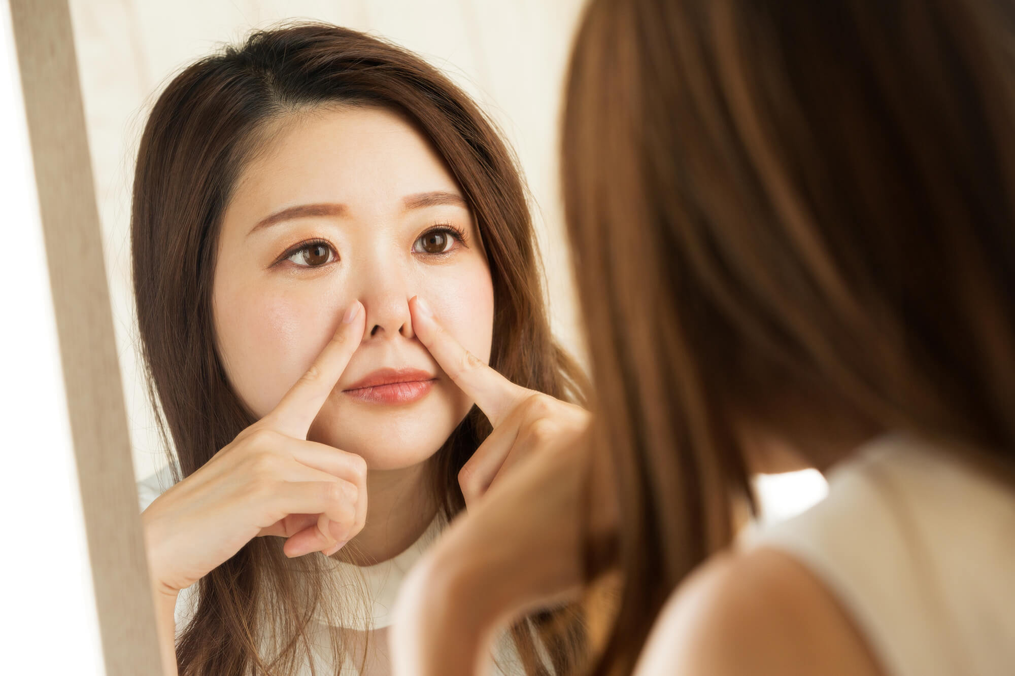 団子鼻の原因や悪化する生活習慣、団子鼻を解消する方法