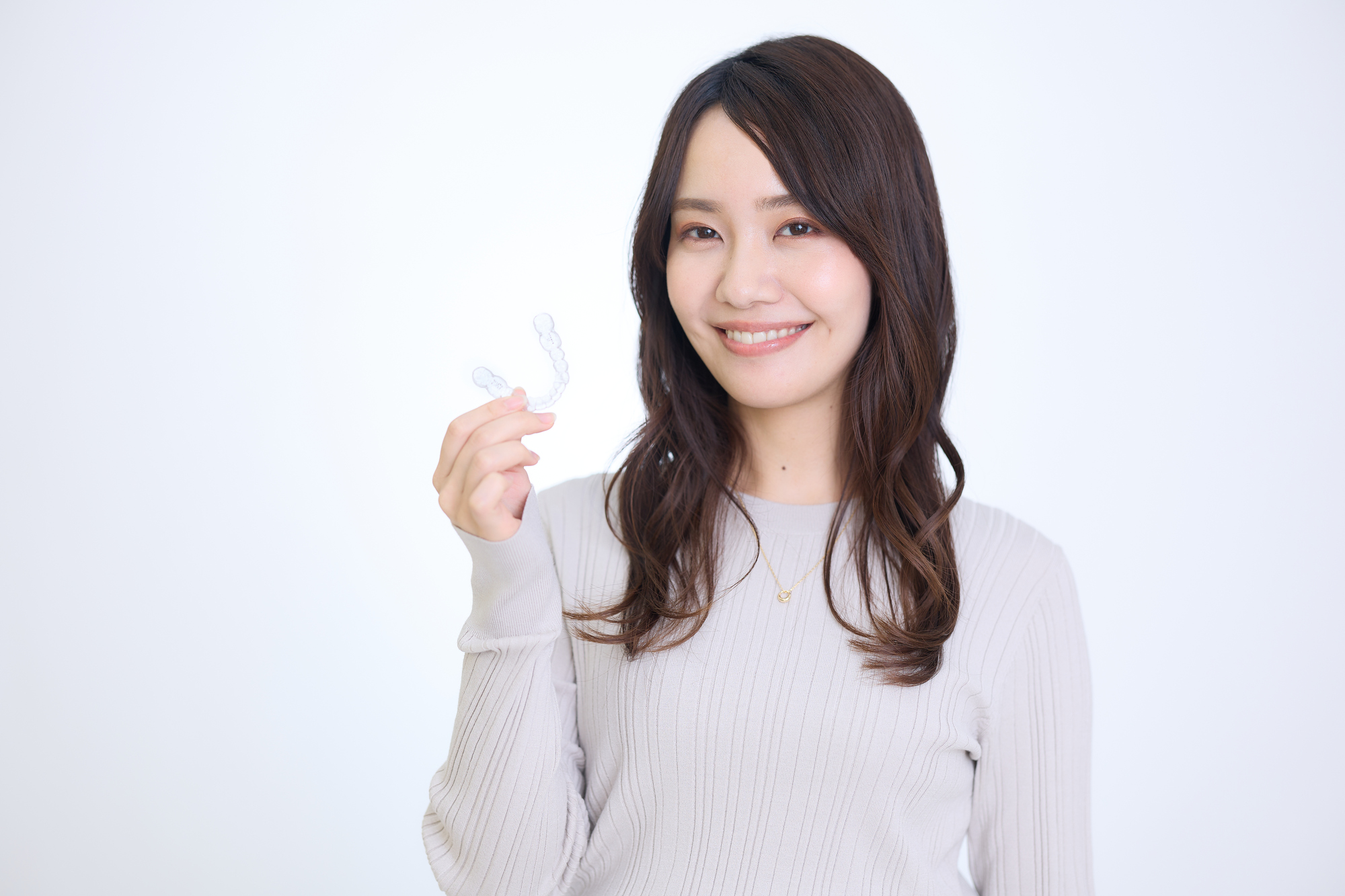 歯ぎしりや食いしばりに効果的な「ナイトガード」とは？