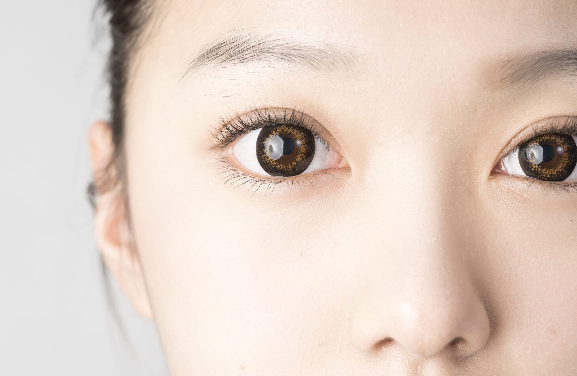 眼輪筋を鍛えておでこのシワをなくそう！
